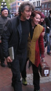 Neil Gaiman and Amanda Palmer in Gastown